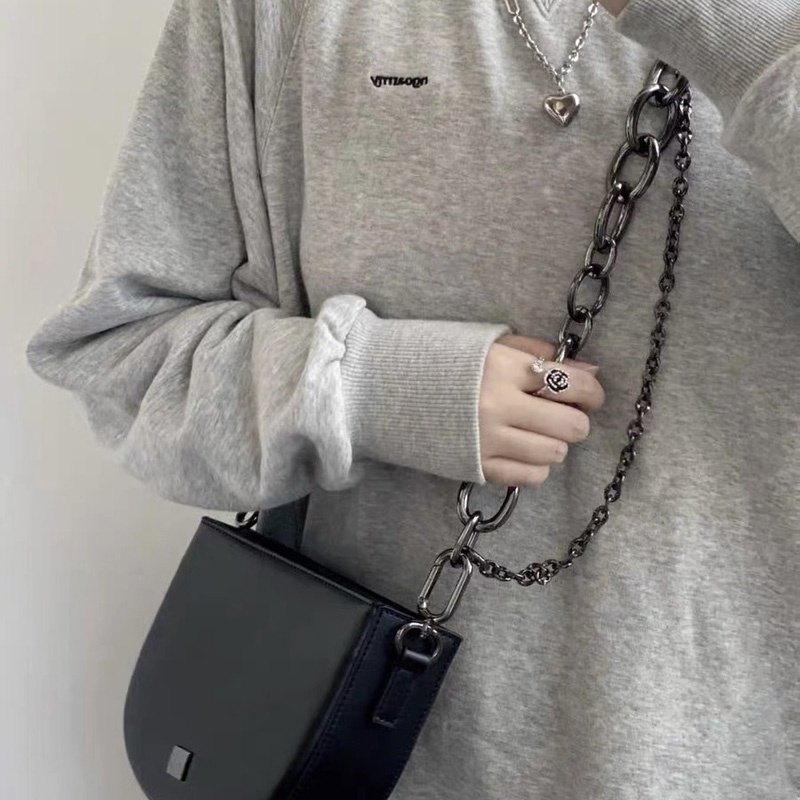 Túi Đeo Vai Nửa Vòng Dây Xích Màu Đen Cá Tính Thời Trang Cao Cấp Cho Nữ