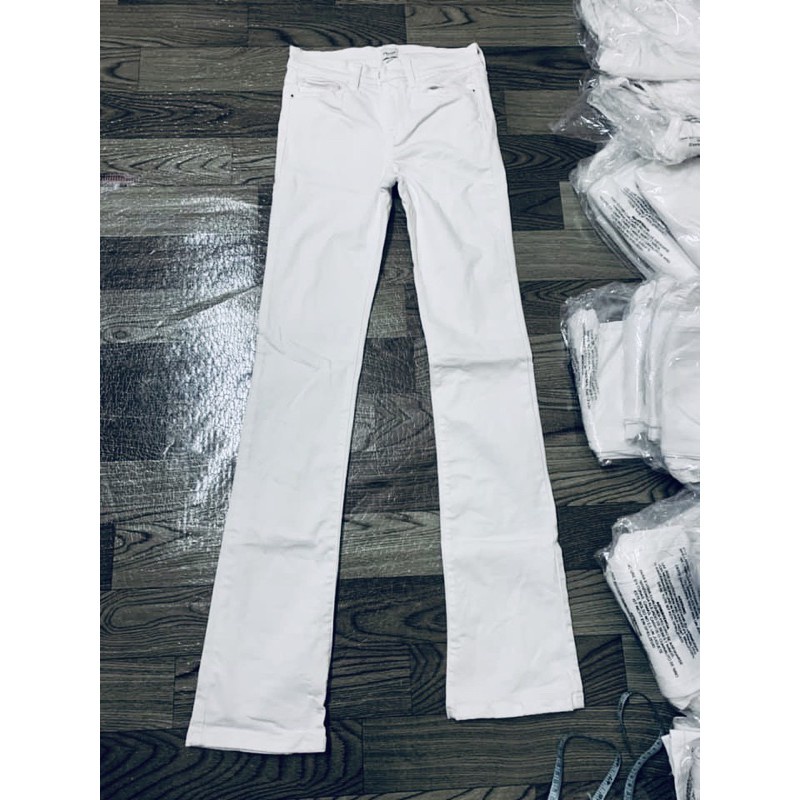 Quần jean sneak peek