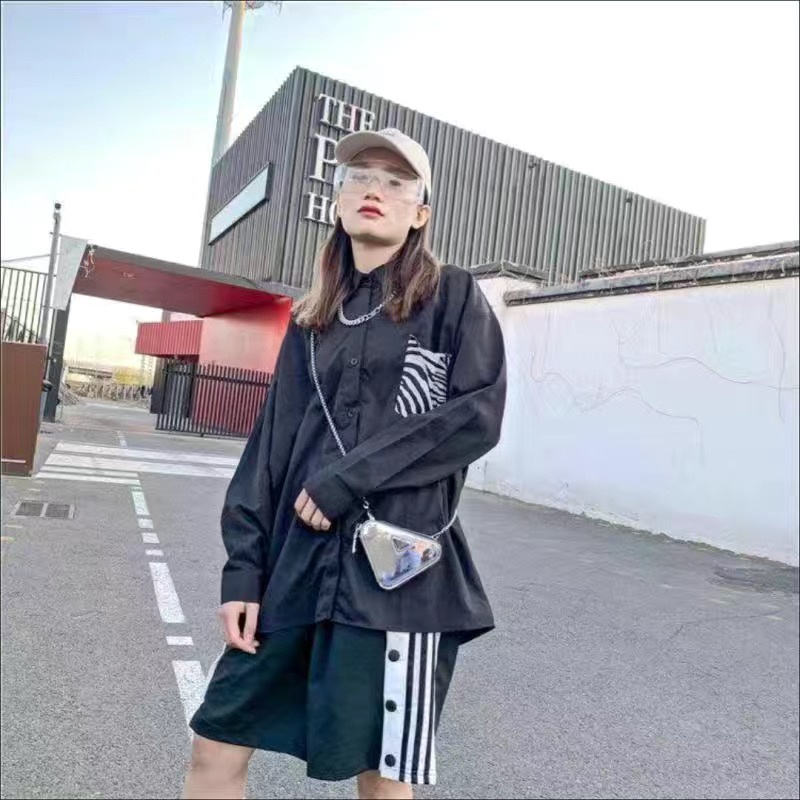 Túi Đeo Chéo Prada Mini Hình Tam Giác Thời Trang Cho Nữ