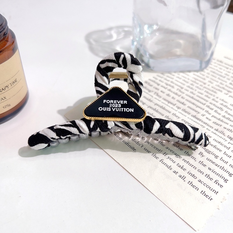 Kẹp Tóc Càng Cua Hình Tam Giác Họa Tiết Ngựa Vằn Phong Cách Retro Hàn Quốc Mới