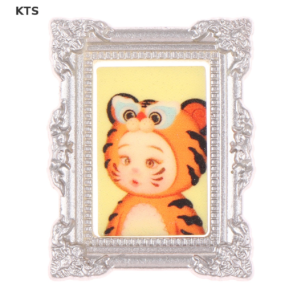 Khung Ảnh KTS 1 / 12 Trang Trí Nhà Búp Bê Phong Cách Retro