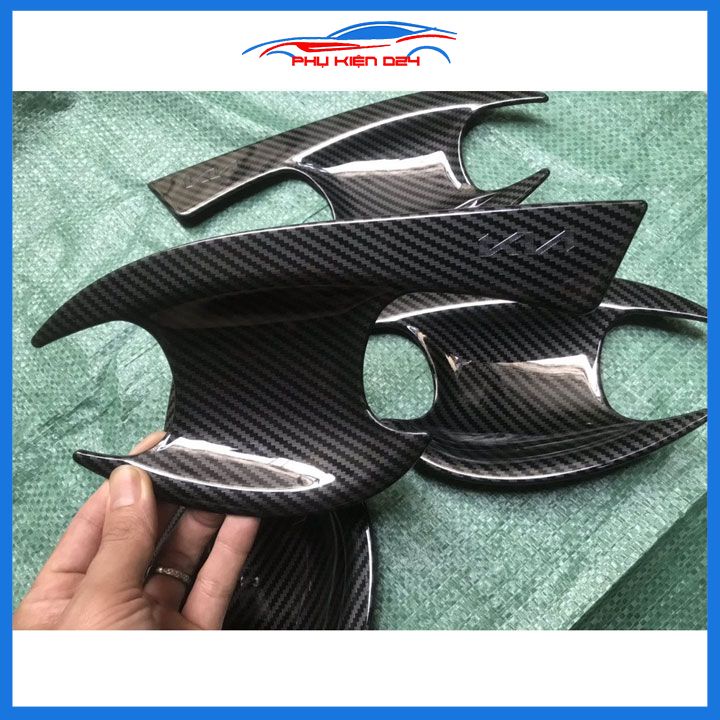 Ốp tay hõm Kia K3 2021-2022-2023-2024 vân Cacbon bảo vệ chống trầy cửa xe