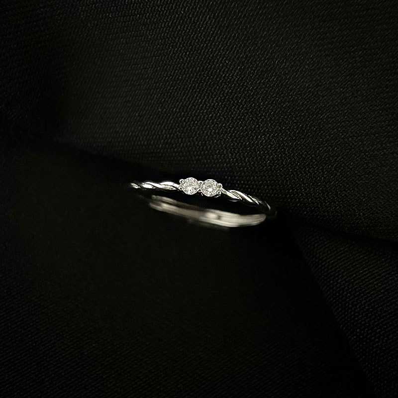 Nhẫn Đính Hôn Bằng Thép Titanium Đính Đá Zircon Thời Trang Hàn Quốc Đơn Giản Có Thể Điều Chỉnh Kích Thước