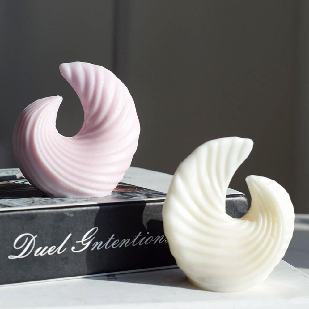 Khuôn Silicone Làm Nến Xà Phòng Thủ Công Hình Mặt Trăng 3D Sáng Tạo