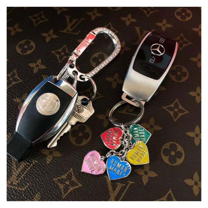 Móc Khóa Hình Trái Tim Năm Màu Sắc Có Khắc Chữ HUMAN MADE Five Colorss Huang Zitao Phong Cách nigo