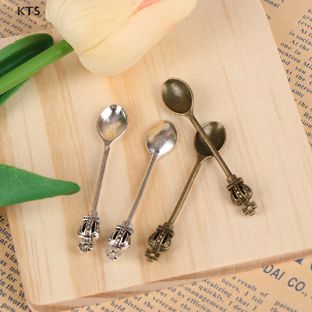 Set 2 Muỗng Mini 1: 12 Đồ Chơi Cho Nhà Búp Bê