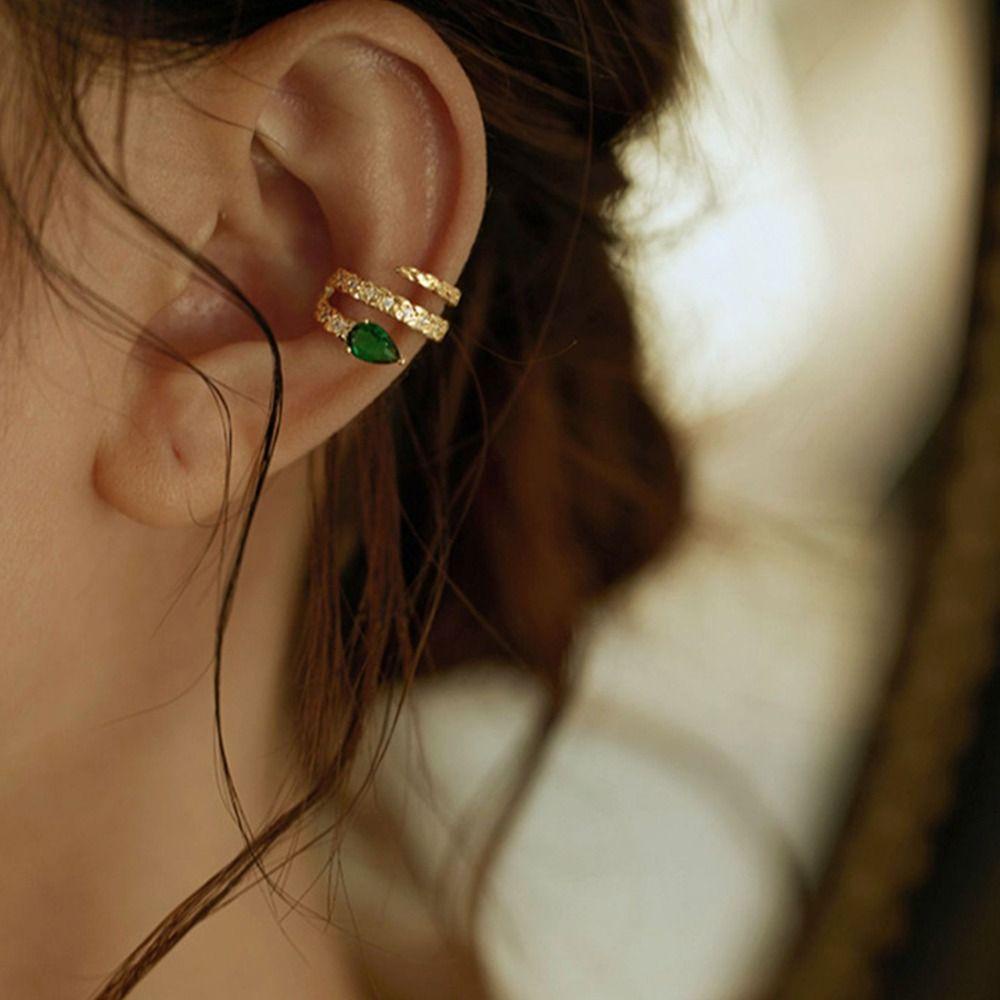 Khuyên Kẹp Vành Tai Hình Rắn Đính Ngọc Lục Bảo Màu Trơn Phong Cách Gothic Thời Trang