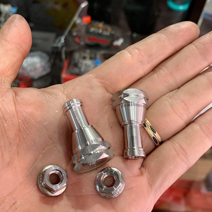 Nòng súng tăng sên kèm tán salaya