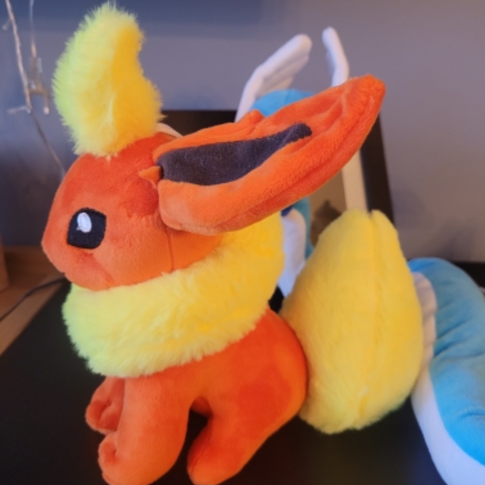 Thú Nhồi Bông Hình Pikachu Dễ Thương 20-25cm