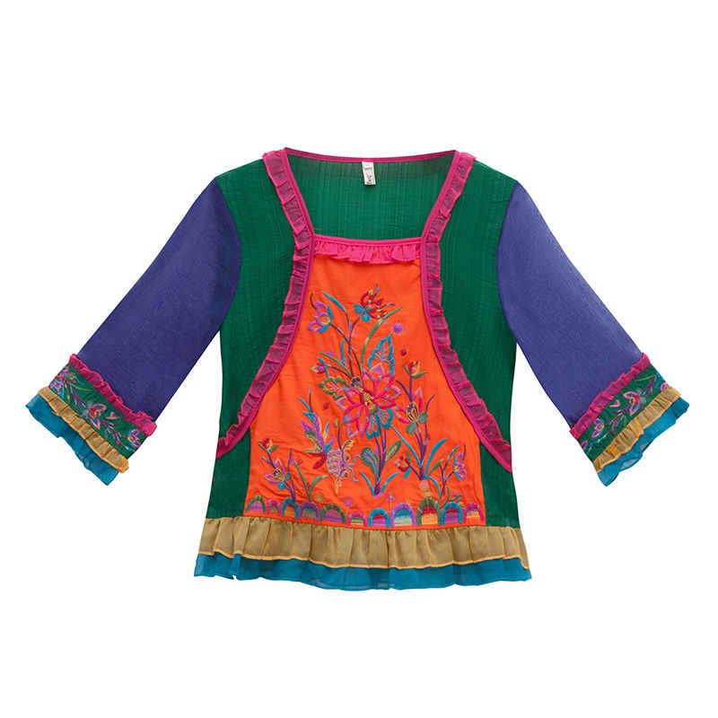 Áo Sơ Mi Cổ Vuông Tay Lửng Thêu Họa Tiết Màu Sắc Hợp Thời Trang