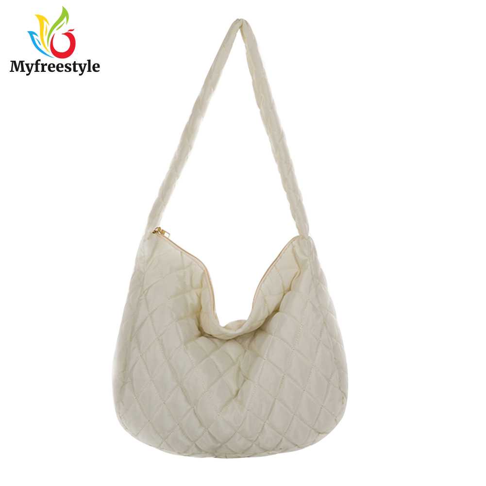 Túi Đeo Chéo Vai Kiểu Chần Bông Hình Kẻ Ô Cổ Điển Dành Cho Bạn Nữ (Màu Trắng)