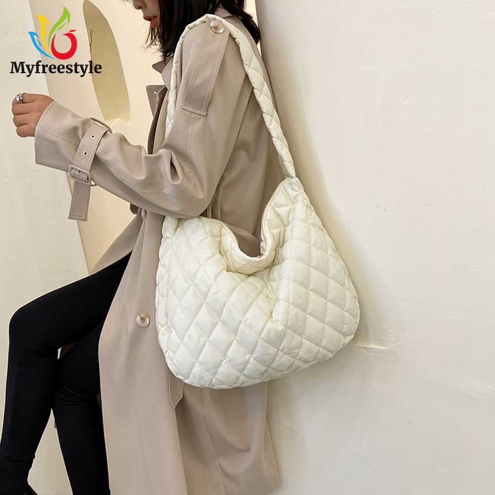 Túi Đeo Chéo Vai Kiểu Chần Bông Hình Kẻ Ô Cổ Điển Dành Cho Bạn Nữ (Màu Trắng)