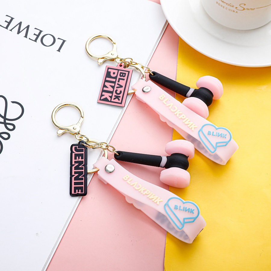 Móc Khóa Silicon Ba Chiều Hình Búa Hồng LISA JENNIE JISOO Nhóm Nhạc Blackpink Có Thể Phát Sáng Cho Học Sinh