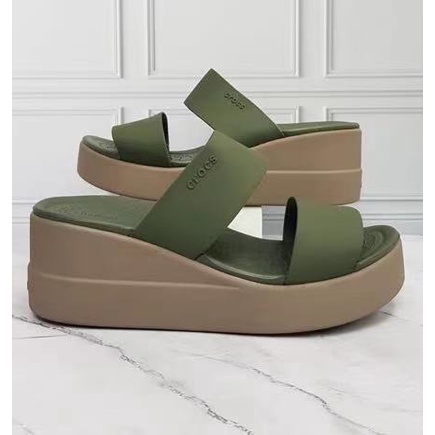 Crocs women's beach sandals and slippers206219