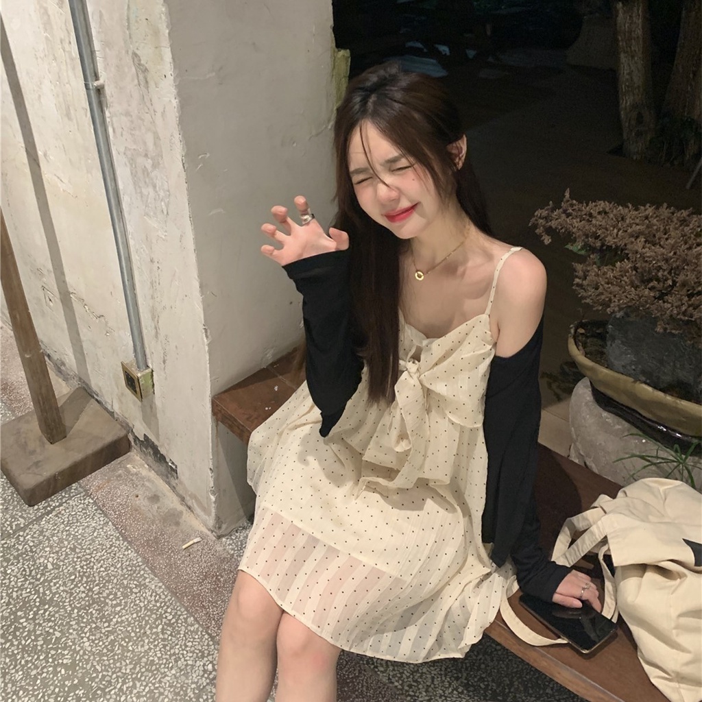 Bộ Đồ Hóa Trang Cô Gái Ngày Tháng Tư Xinh Xắn|Set Đầm Hai Dây Mỏng Họa Tiết Chấm Bi + Áo Khoác Cardigan Màu Đen Tay Dài Thời Trang Mùa Hè Cho Nữ