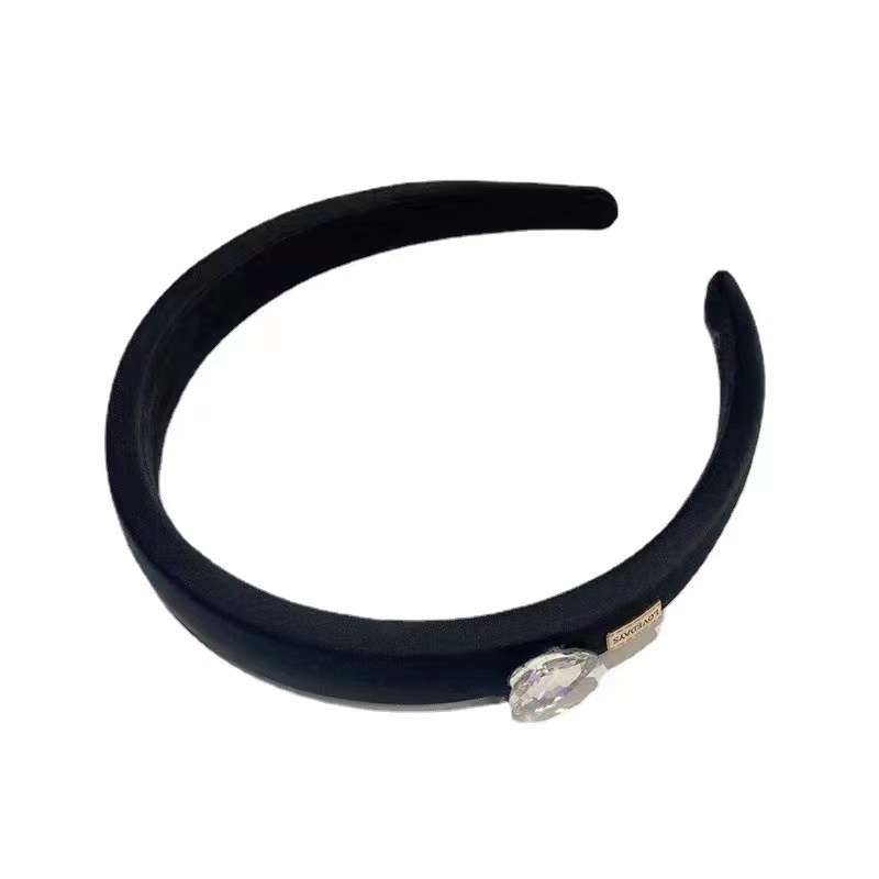 Băng Đô Cài Tóc Bản Rộng Đính Đá Hình Trái Tim Màu Đen Thời Trang Xuân Hè Cho Nữ