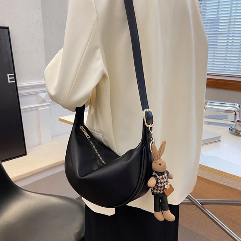 Túi Đeo Chéo Vai Kiểu Bánh Bao Dung Tích Lớn Cho Nữ (Không Kèm Móc Khóa)