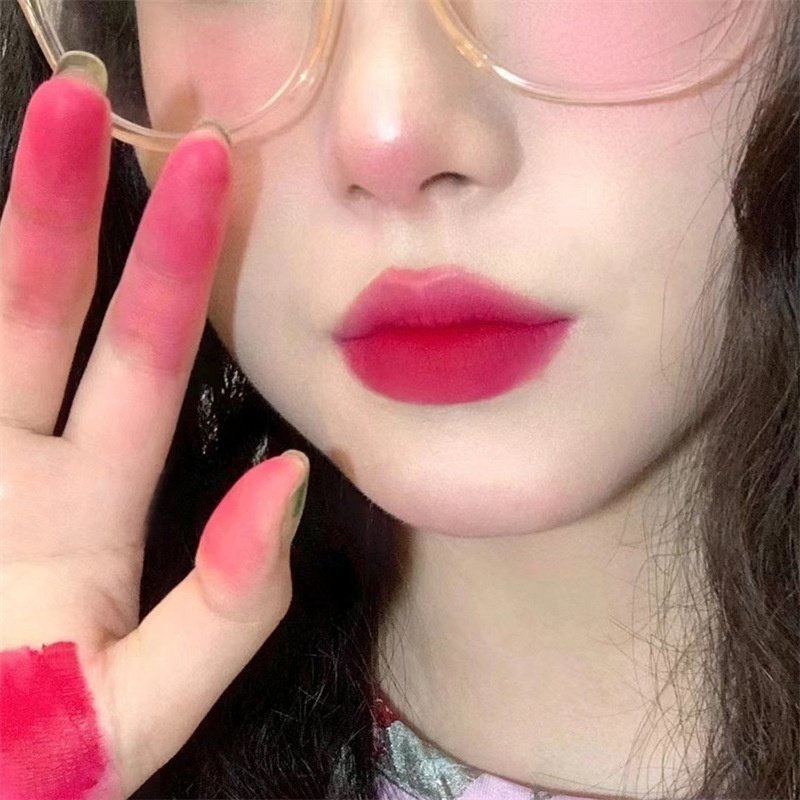 Uslike Son Kem Lì Tông Màu Hồng Đất Sét Sớm Làm Trắng Lâu Trôi