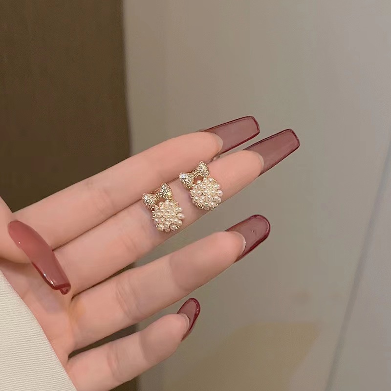 Đôi Khuyên Tai Hình Nơ Đính Ngọc Trai Thời Trang Sang Trọng Cho Nữ