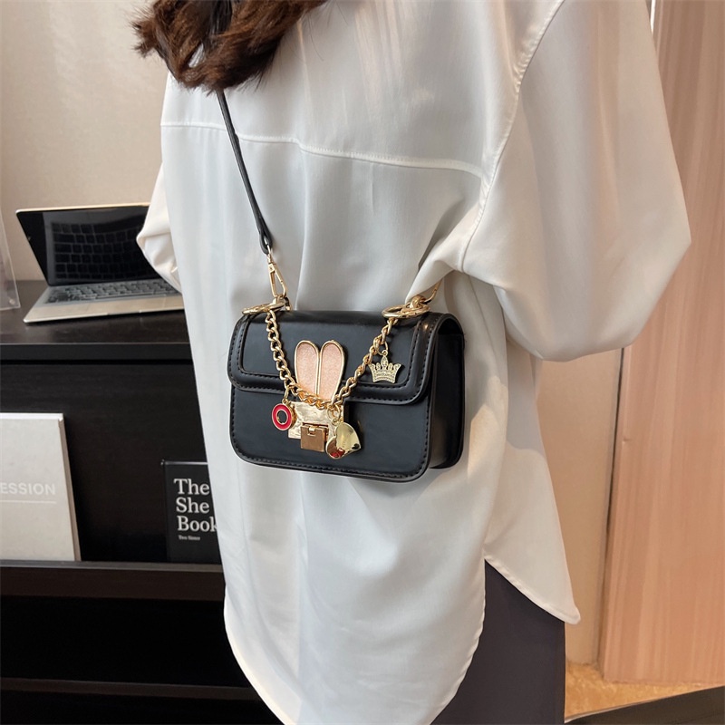 Túi Xách Đeo Vai Họa Tiết Thỏ Dễ Thương Thời Trang 2023 Cho Nữ