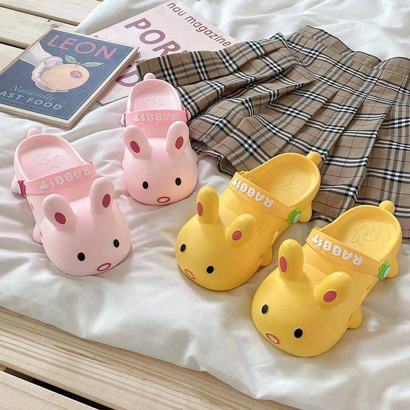 【 JsS 】 Rabbit Slippers Women's Soft and Cute Home Girls' Heart Racing Summer Outer Shoe Cover, Anti Slip Soft Sole Sandals