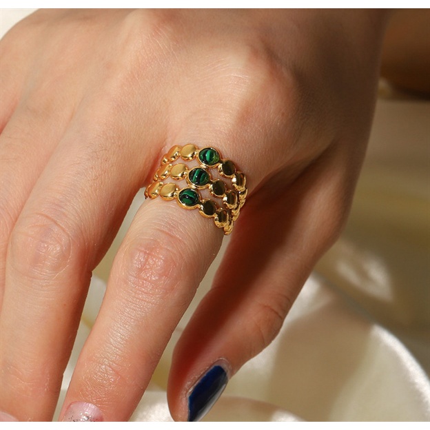 Nhẫn Nữ 3 Viên Đá Nhân Tạo Khổng Tước Titan Ko Đen TT4615