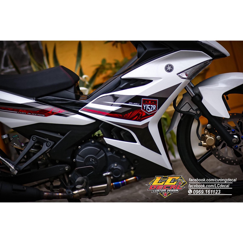 Tem rời Y15ZR mẫu mới 2023 hoa văn đỏ đen bắt mắt cho Exciter 150 trắng