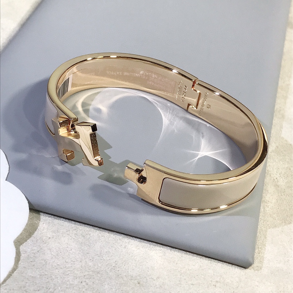 Vòng Tay Thời Trang 2023 Mặt Chữ H Màu Trà Sữa Vàng Hồng 18k Có Khóa Cài