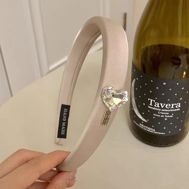 Băng Đô Cài Tóc Bản Rộng Đính Đá Hình Trái Tim Màu Đen Thời Trang Xuân Hè Cho Nữ