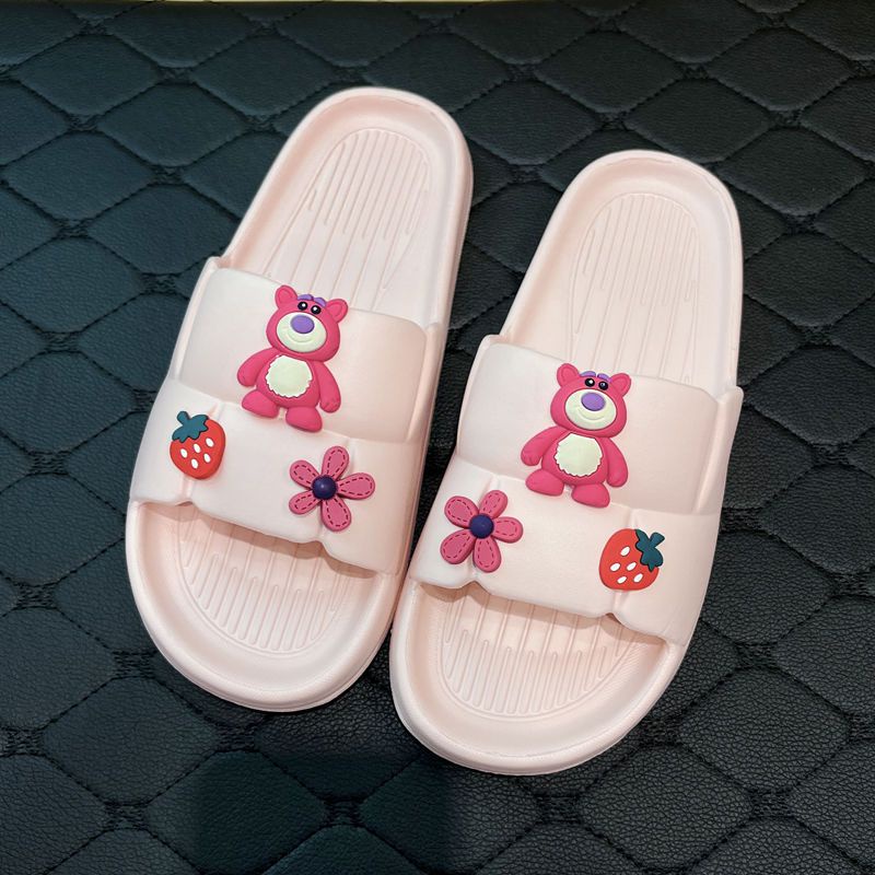 ◎Dép Quai Ngang Họa Tiết Hoạt Hình Dễ Thương◎Dép Đi Trong Nhà Tắm Chống Trượt In Hình Gấu Dâu Tây Dễ Thương Thời Trang Mùa Hè Cho Bạn Gái