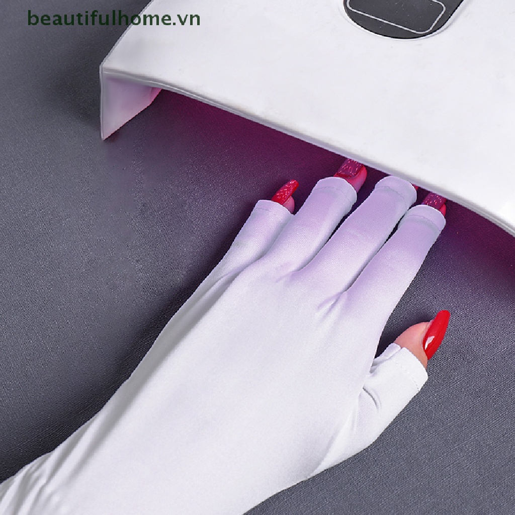 Găng Tay Bảo Vệ Chống Tia UV Khi Làm Móng