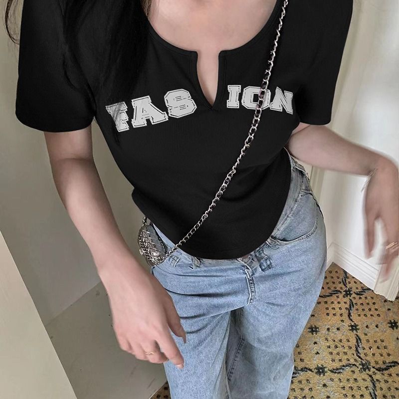 Áo Thun Crop Top Cổ Chữ V Dáng Ôm In Chữ Thời Trang Mùa Hè Dành Cho Nữ