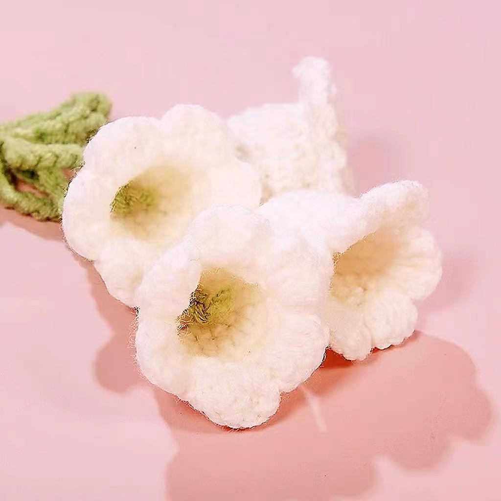 Móc Chìa Khóa Xe Hơi Đan Len Thủ Công Hình Hoa Lily Dễ Thương Sáng Tạo Thích Hợp Làm Quà Tặng Cho Cặp Đôi