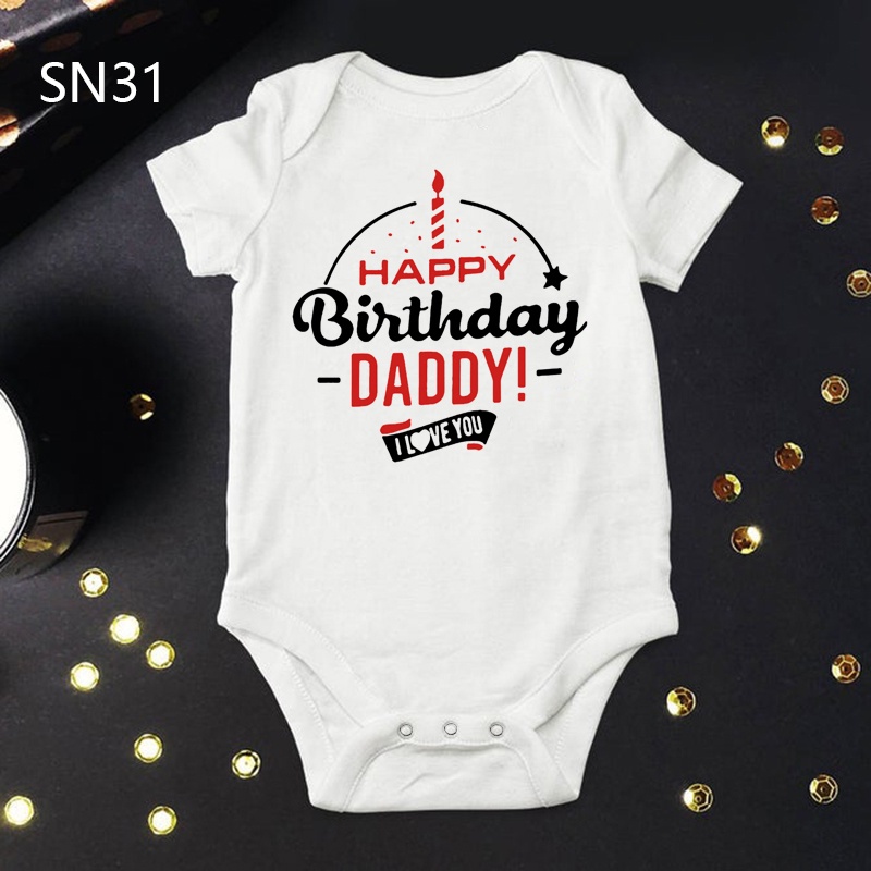 Bộ Áo Liền Quần Tay Ngắn In Chữ Happy Birthday Daddy Mommy Grandma Grandpa 1021 Thời Trang Mùa Hè Cho Bé Sơ Sinh