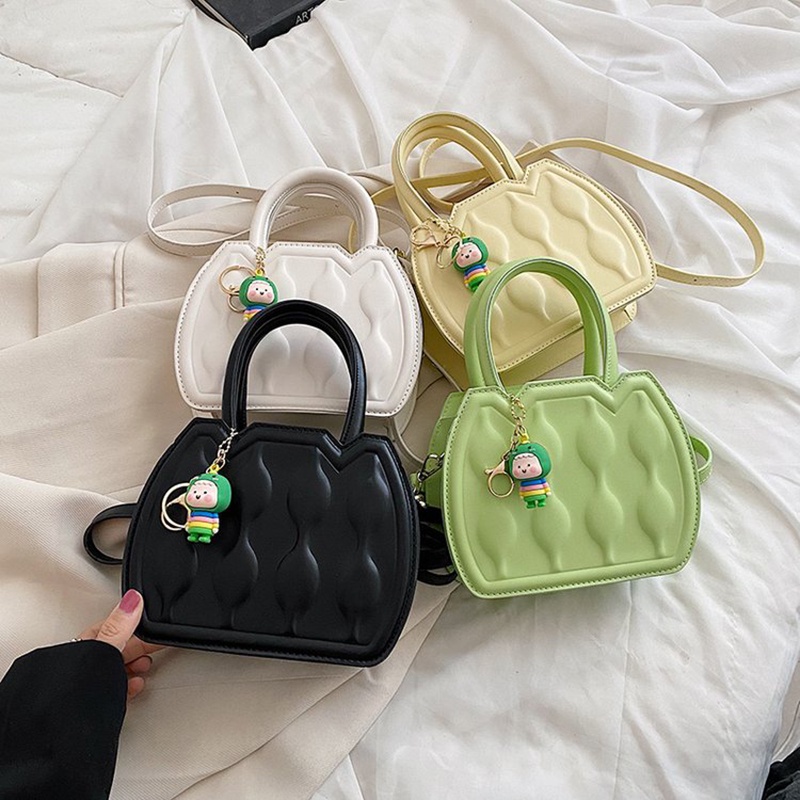 Túi Đeo Chéo Hình Bánh Quy Màu Xanh Sữa IELGY Ngọt Ngào Cho Nữ