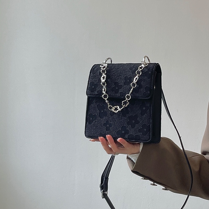 Túi Đeo Chéo Dây Xích Thời Trang Cao Cấp Dễ Phối Đồ Cho Nữ