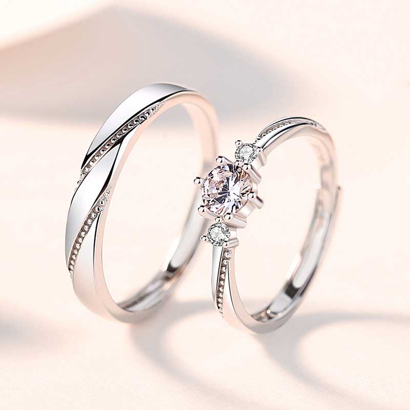 Nhẫn Thép Titan Đính Đá Zircon Màu Bạc Đơn Giản Thời Trang Cho Nam Nữ