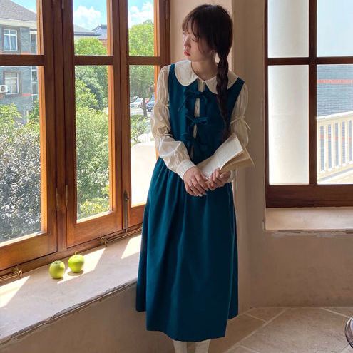 Set Áo Sơ Mi Tay Dài Cổ Búp Bê + Váy Yếm Màu Xanh Dương + Áo Khoác Sát Nách Đính Nơ Xinh Xắn