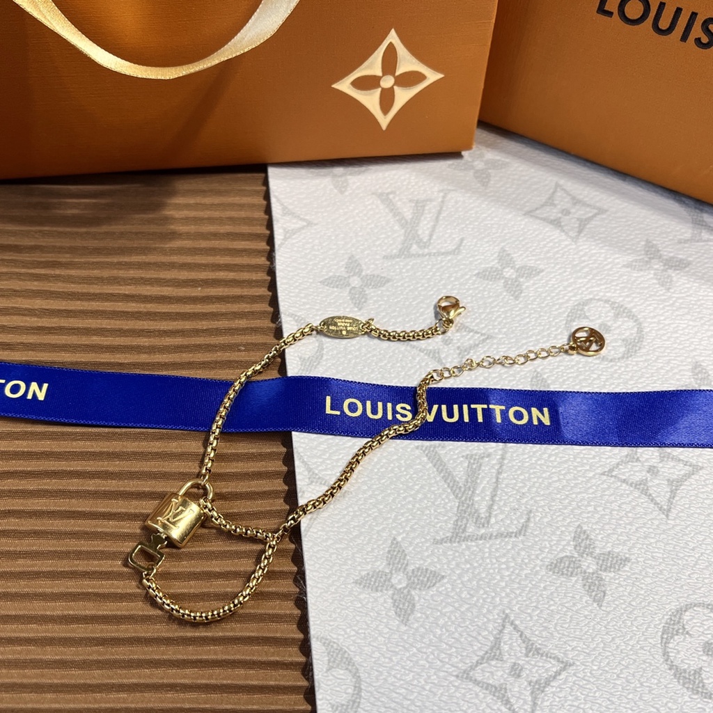 Vòng Tay Louis Vuitton Bằng Thép Titan Chống Nước Họa Tiết LV Monogram