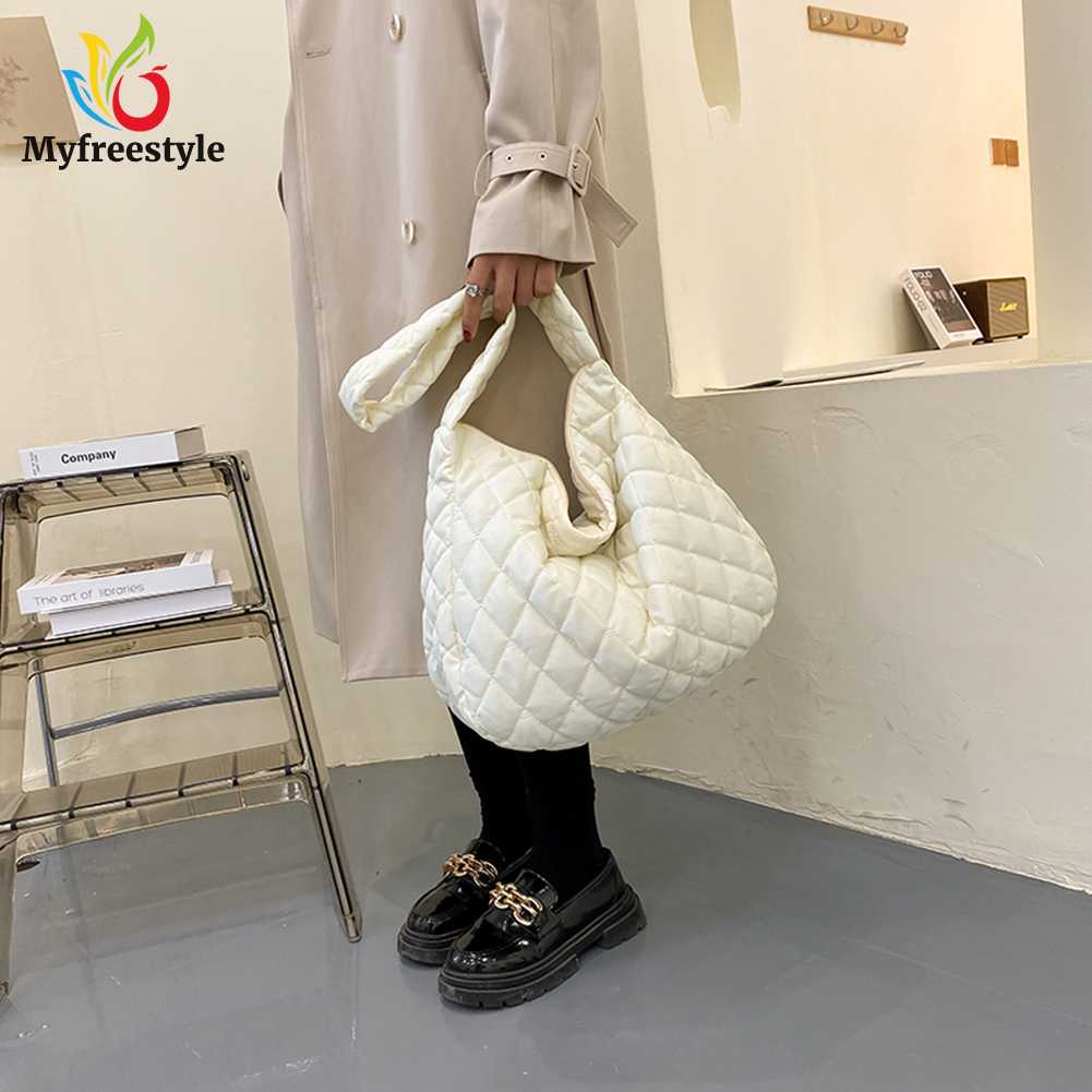 Túi Đeo Chéo Vai Kiểu Chần Bông Hình Kẻ Ô Cổ Điển Dành Cho Bạn Nữ (Màu Trắng)