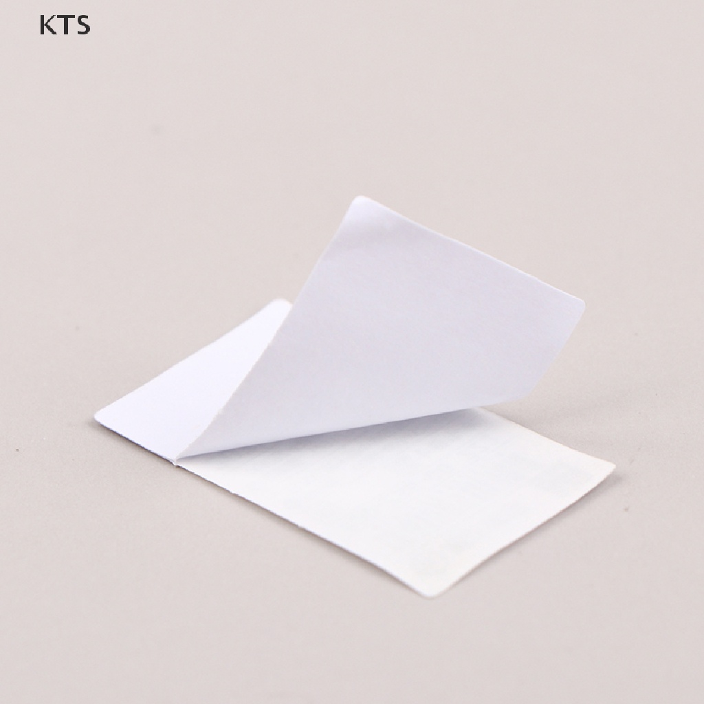 Set 5 Phụ Kiện Bằng Nhựa 1 / 12 Trang Trí Nhà Búp Bê