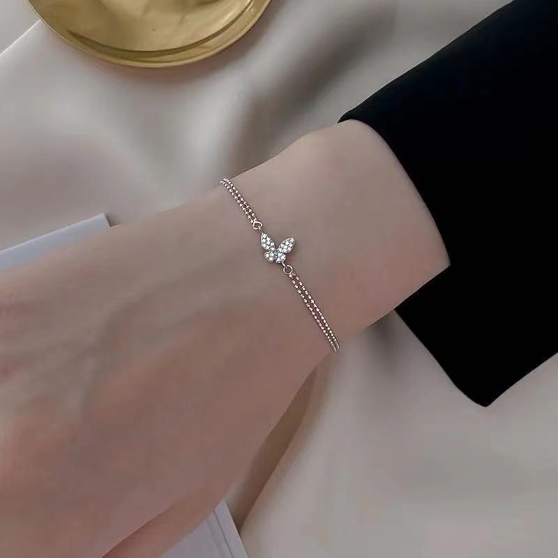 Vòng Tay Hợp Kim Mặt Hình Bướm Đính Đá Thời Trang Phong Cách Hàn Quốc Cho Nữ
