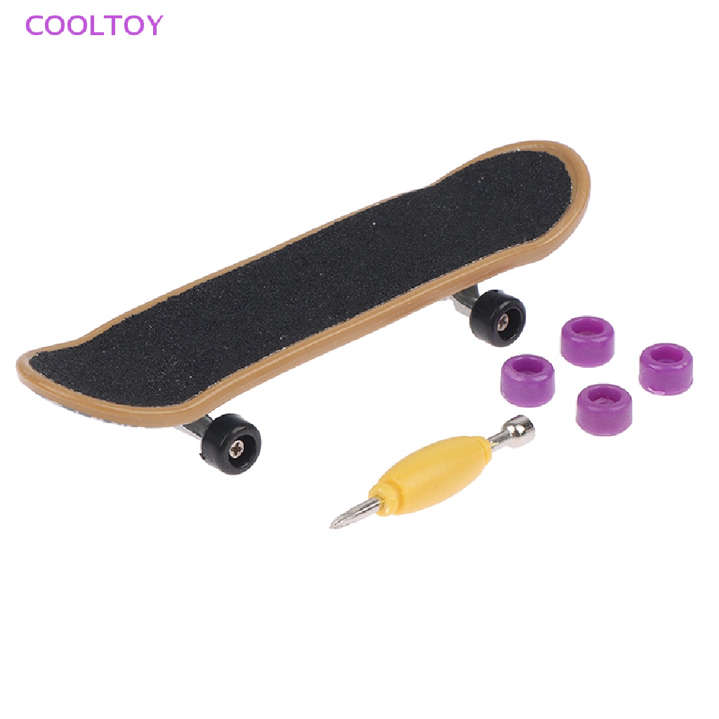 Cooltoy Bộ Đồ Chơi Xe Tay Ga Mini Với Quần Áo Kubu Quà Tặng Đồ Chơi