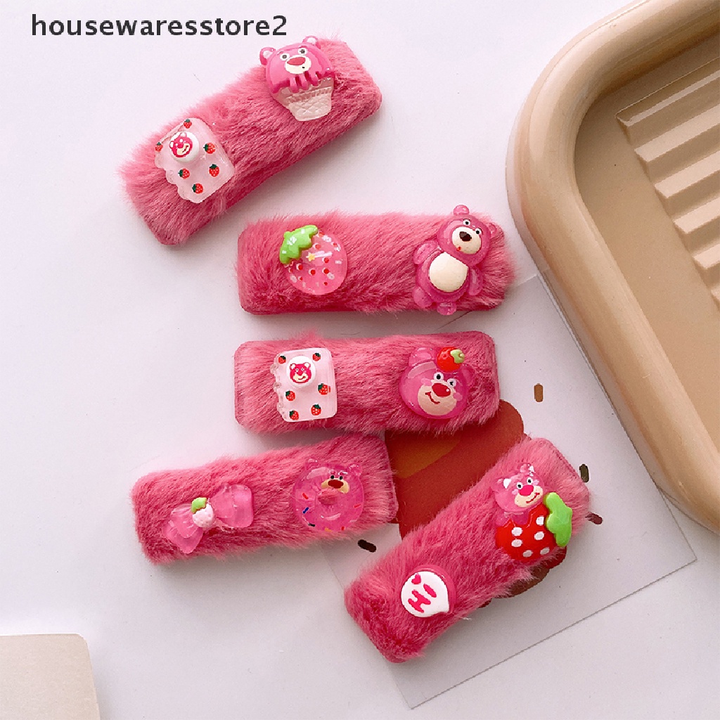 Set 2 Kẹp Tóc Hình Gấu / Dâu Tây Phủ Lông Dễ Thương Thời Trang Ngọt Ngào Cho Bé Gái