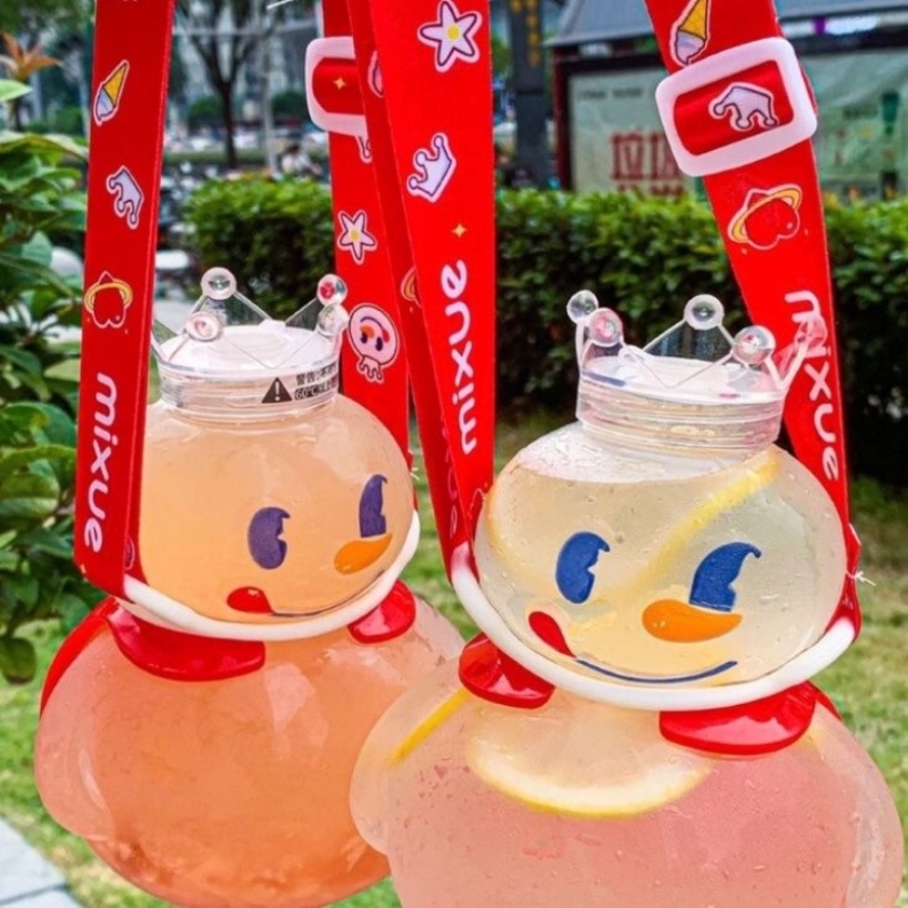 Bình Nước 700ml Hình Người Tuyết Xinh Xắn