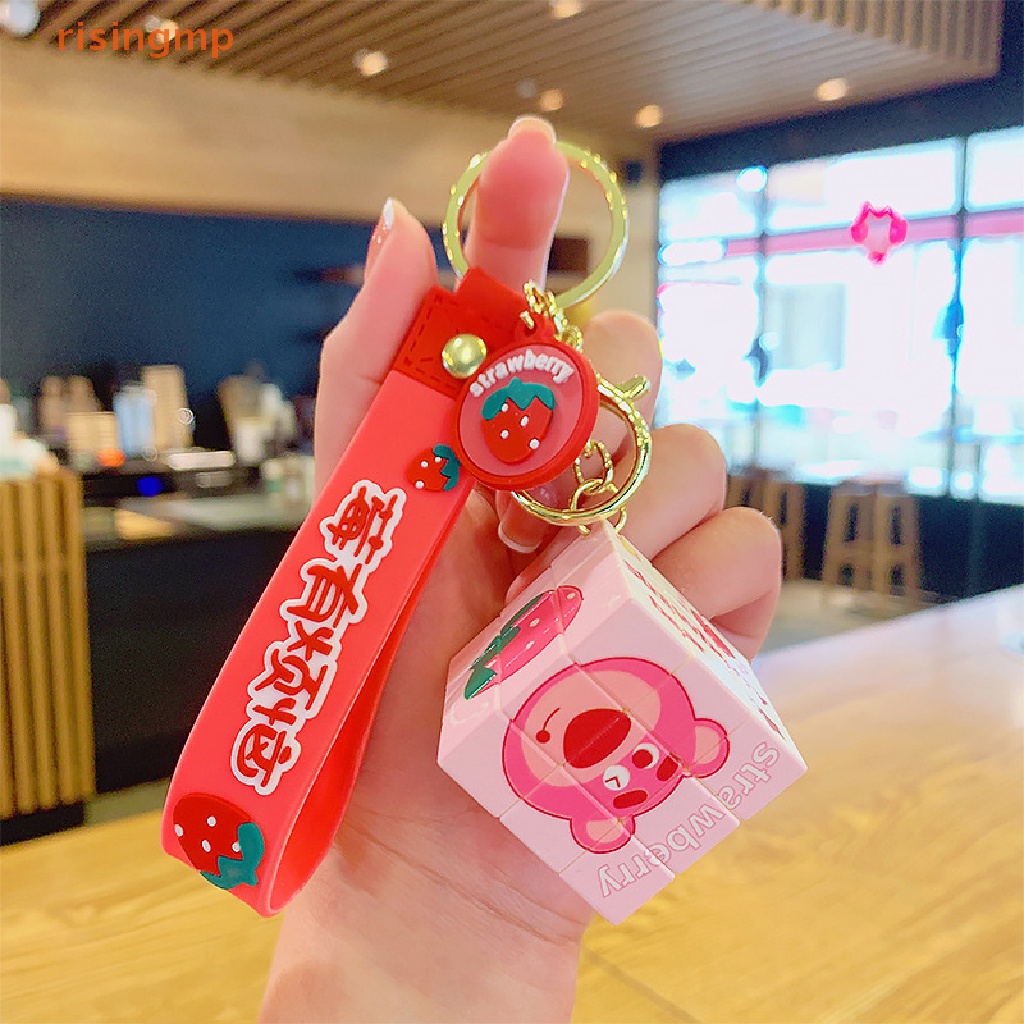 1 Móc Khóa Hình Gấu Và Dâu Tây Dễ Thương