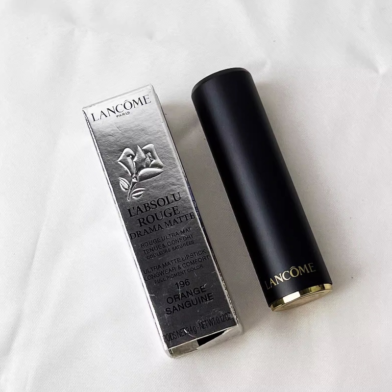 Son Lì Vỏ Màu Đen / Trắng Thương Hiệu Lancome Jingchun 295 # 888#