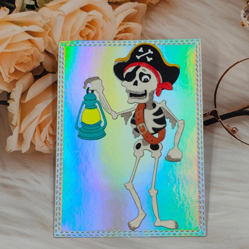 Khuôn Cắt Giấy Kim Loại Hình Đầu Lâu Cướp Biển Thẻ