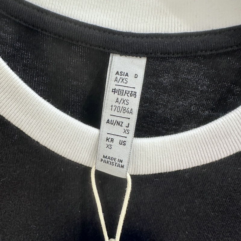 Áo Thun 100% Chính Hãng Họa Tiết Cỏ Ba Lá Đen Trắng Phong Cách Thể Thao Cho Nam Và Nữ IA4845 IA4846