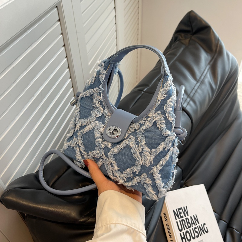 Túi Xách Denim Phủ Lông Đính Kim Cương Độc Đáo Thời Trang Mới 2022 Cho Nữ